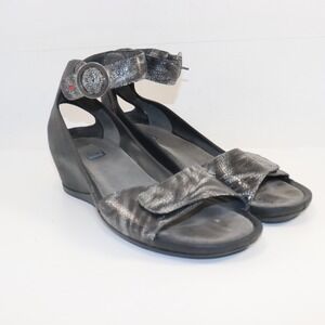 Wolky Jewel Wedge Sandals Women 41 Black Silver Metallic Leather Good Condition